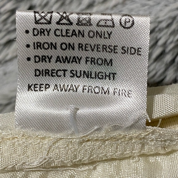 Indya Embroidered Crop Top Size S - Picture 5 of 6